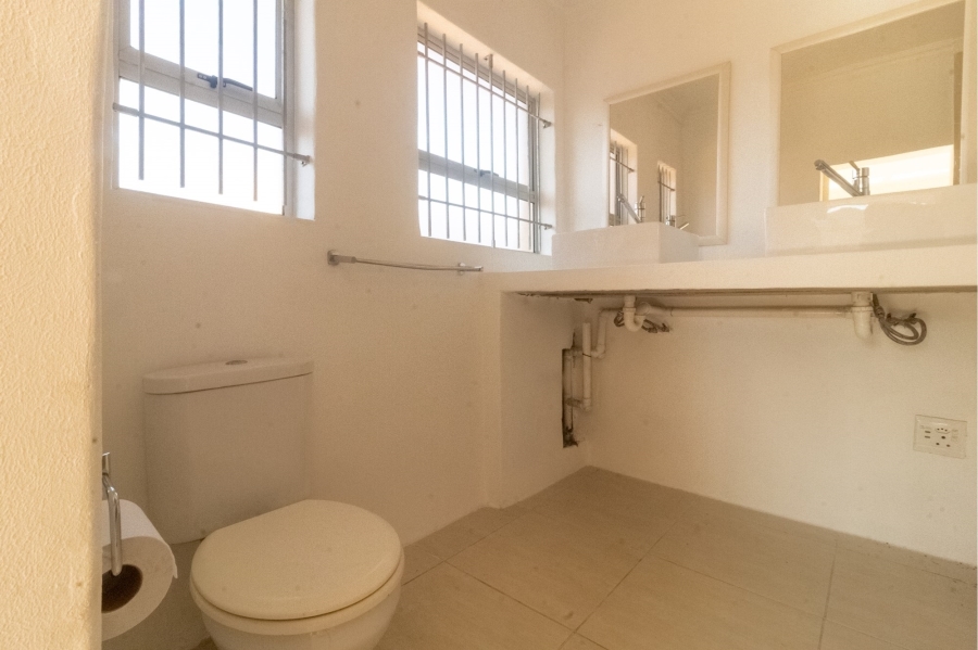 5 Bedroom Property for Sale in Windsor Park Western Cape